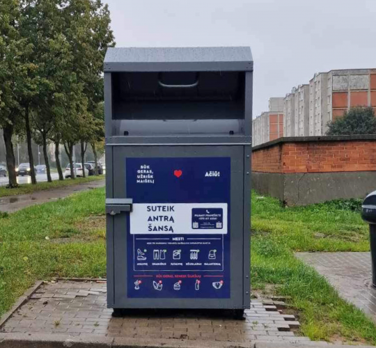 Šiaulių miestui – beveik 100 naujų tekstilės atliekų konteinerių